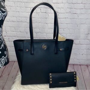 Michael Kors CARMEN/KARLA 2pc Set